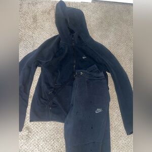 Nike tech “all black” pants and hoodie -included-